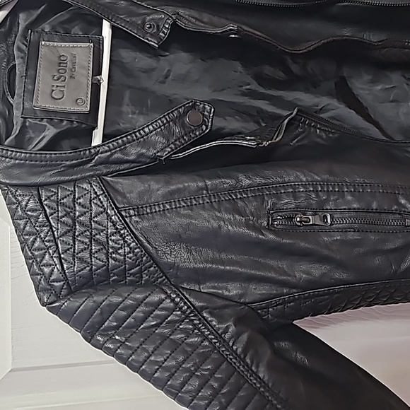 Leather jacket - Picture 3 of 7